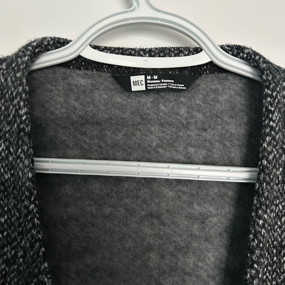MEC Women's Black/Charcoal grey/White Fleece lined cardigan - Picture 5 of 9